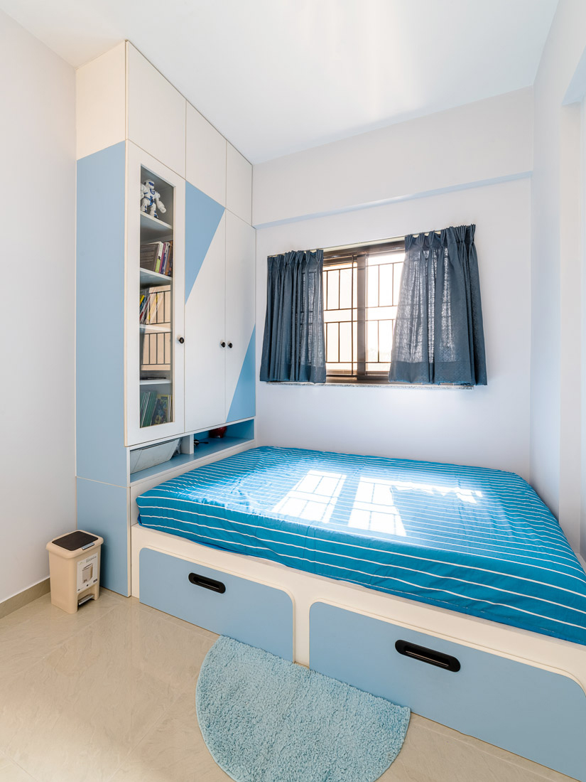 Contemporary Open-Plan Living Room with Bookmatched Italian Marble Wall | Gulshan Avenue, Dhaka (Client 9)